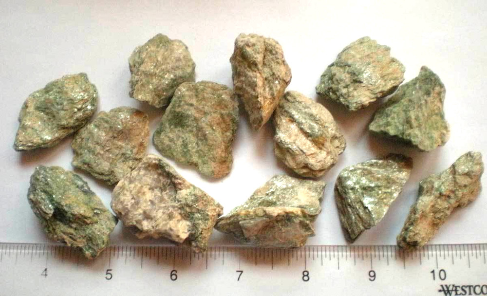 Fuchsite - 8 ounces Rough Stones r992