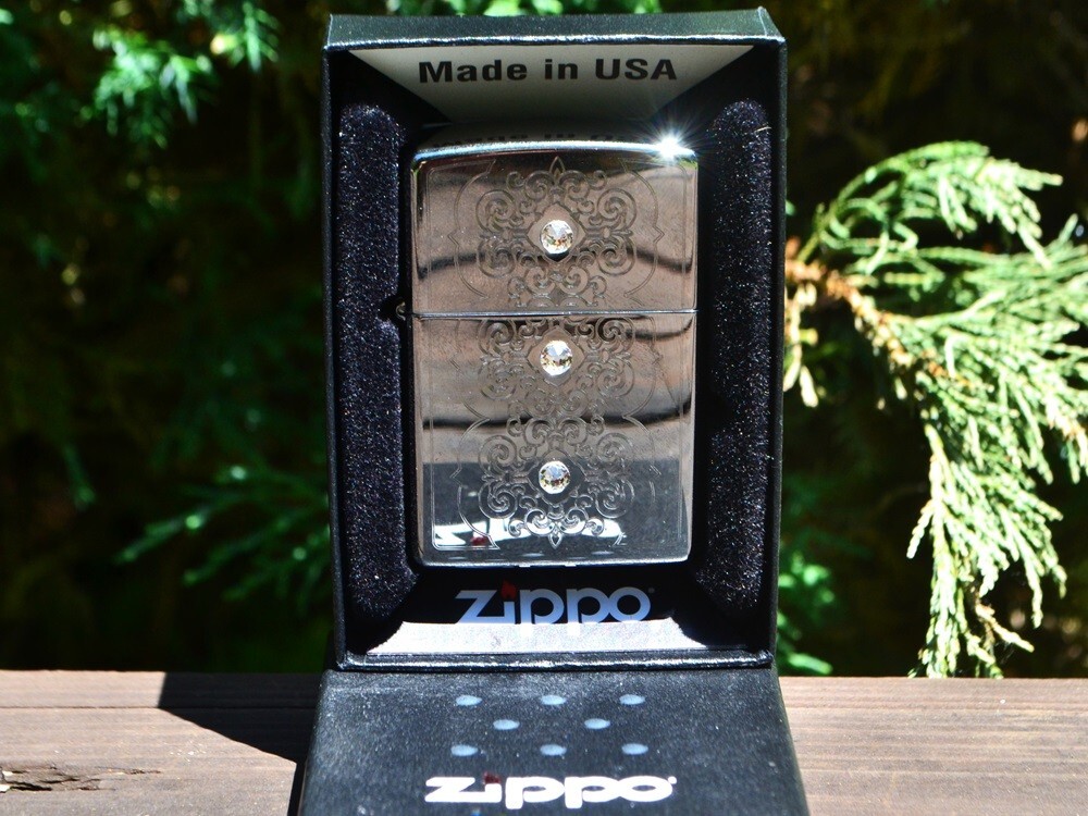 Victorian Pattern Zippo Lighter - Rotary Engraved - Three Swarovski Crystals