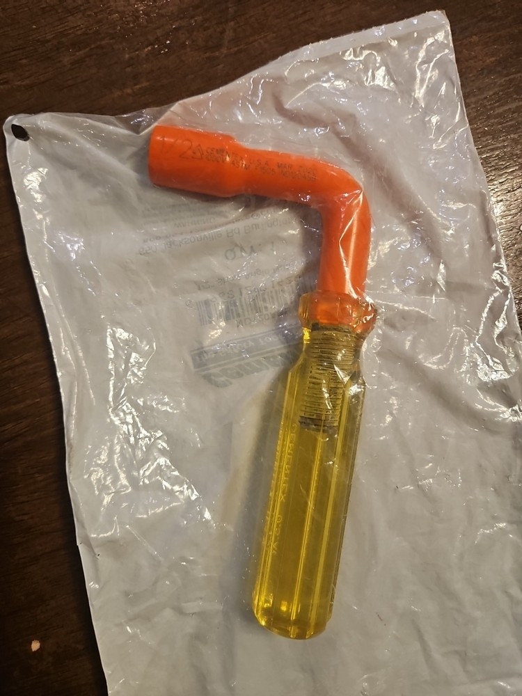 Cementex Insulated 1/2 Short Angle Nut Driver  Nd120asb