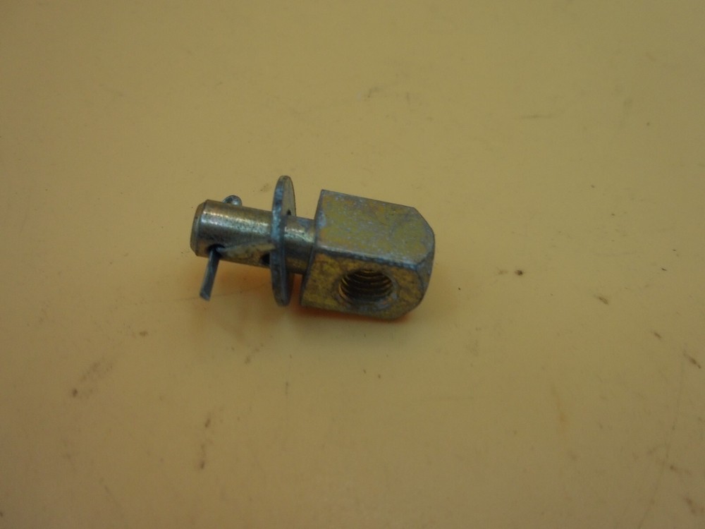 TEREX - THROTTLE CABLE, SWIVEL - 6102486M1 RDB9