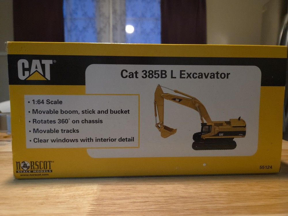 Norscot 1/64 Scale Cat 385B L Excavator