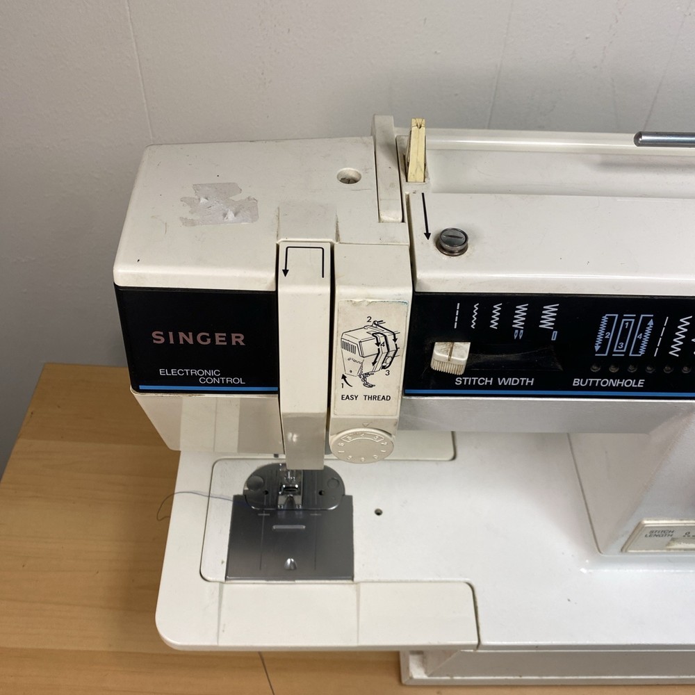 Singer 4562 Sewing Machine Multiple Stitching Patterns Tested Works Well