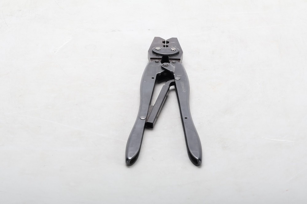 Amp 220094-1-D Hand Crimper Tool - Fair Condition