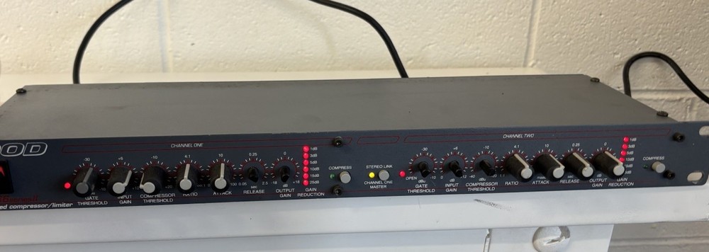 Rack Mount DOD 866 Series II 2 Channel Gated Compressor Limiter  Read