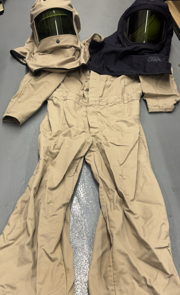 Cementex Large 40 Gal Suit With Helmets