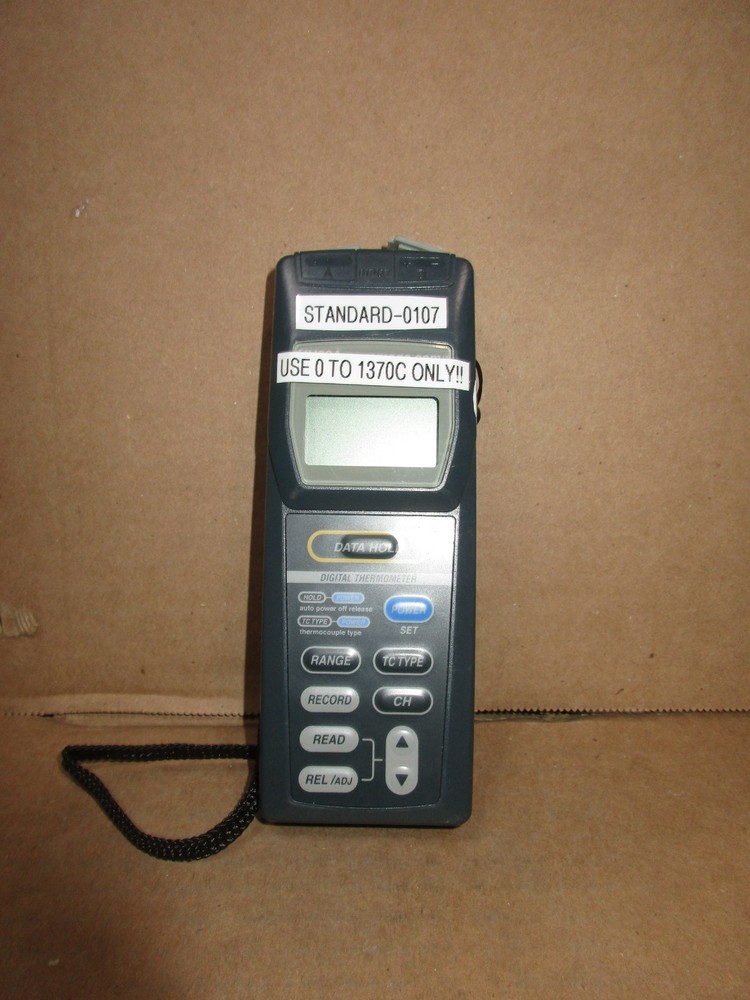 Omega HH82A Digital Thermometer