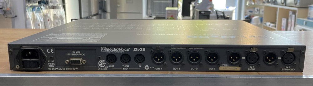 ELECTRO-VOICE EV DX38 24 BIT DIGITAL SOUND SYSTEM PROCESSOR