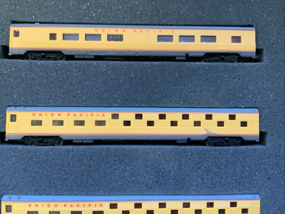 Con-Cor N Scale Union Pacific Passenger Set #004301