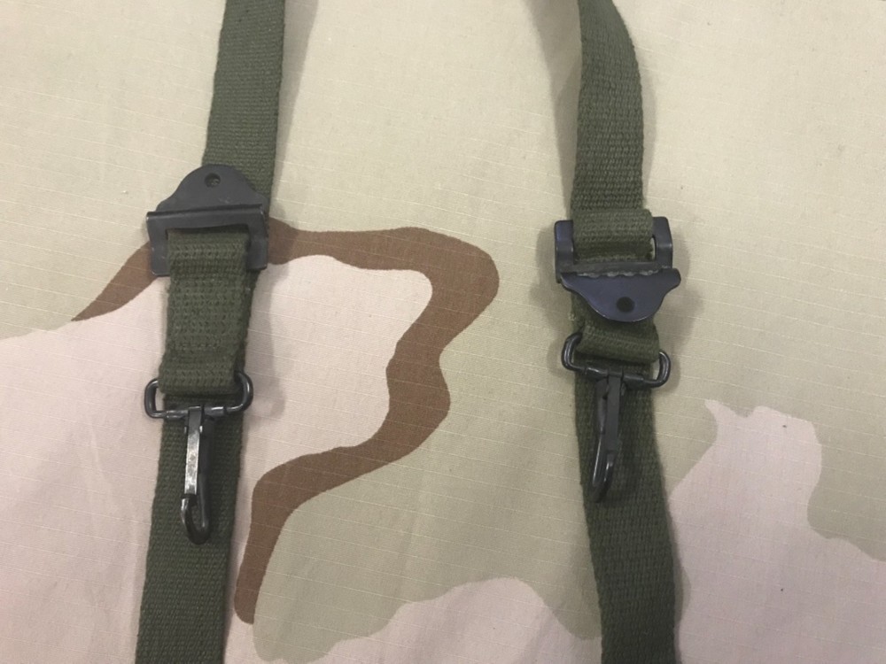 M1956 CANVAS FIELD PACK STRAP ASSEMBLY BUTT PACK ADAPTER NSN 8465-782-2170