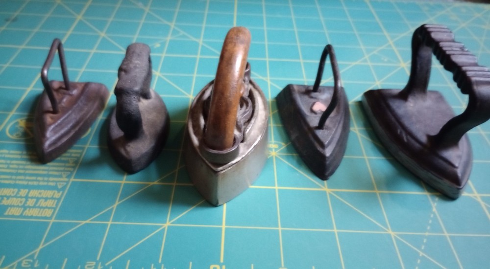 mini sad iron lot
