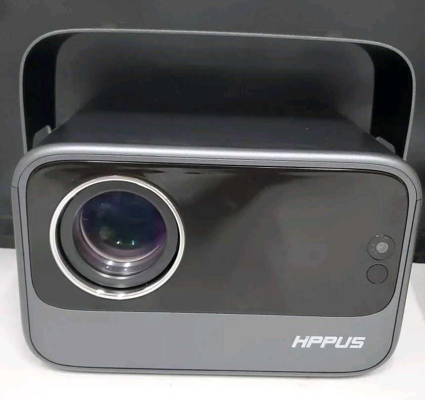 Hippus Projector Multimedia - Model M11 (Black)