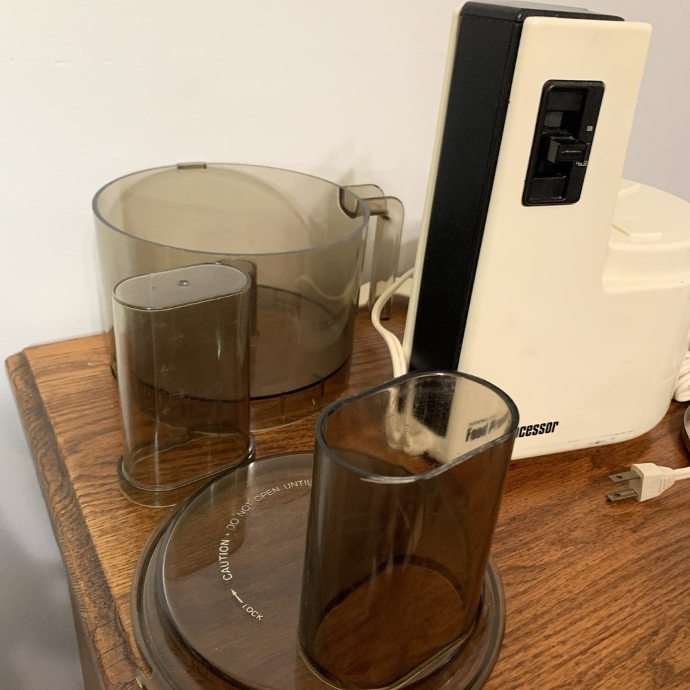Vintage NORELCO FOOD PROCESSOR - MODEL HB 1115 TESTED