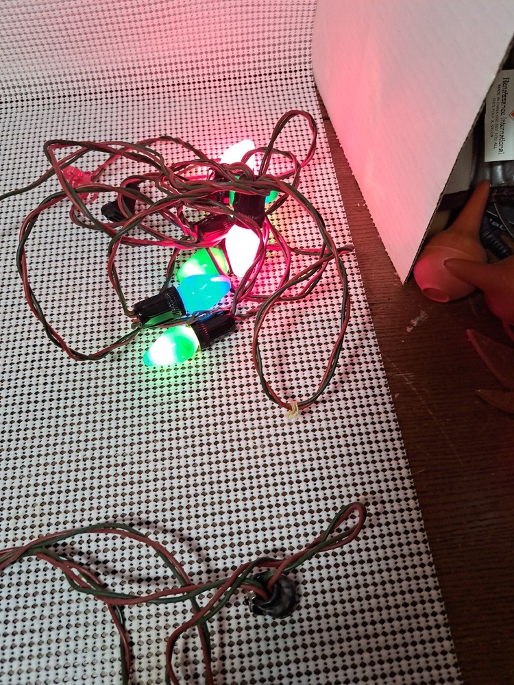 Gilbert Vintage C7 Christmas Light Strings 3 Sets 7 Sockets Per String, 11' 4"