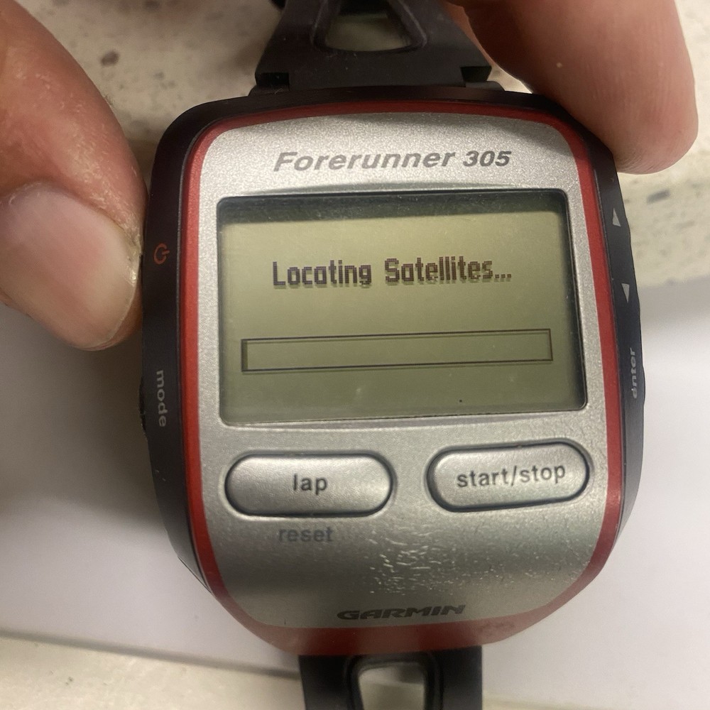 Garmin Forerunner 305 Watch And Charger