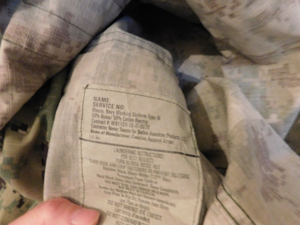 US NAVY WORKING BLOUSE COAT SIZE SMALL - REGULAR