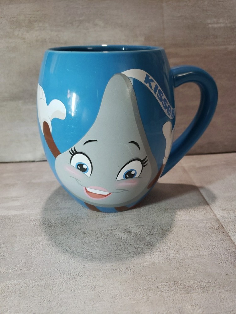 Hershey Chocolate World Kisses XO Face Mug Blue Oversized