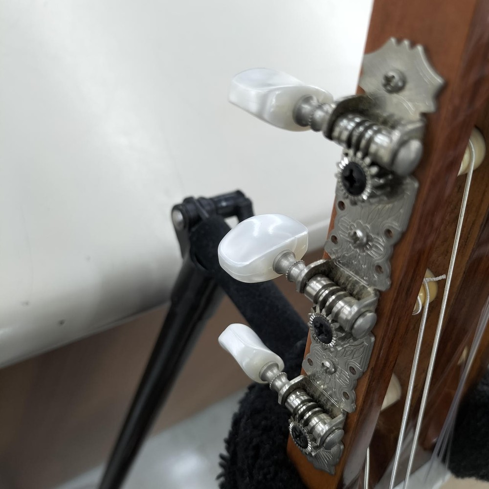 YAMAHA CG142C Classical Guitar-02