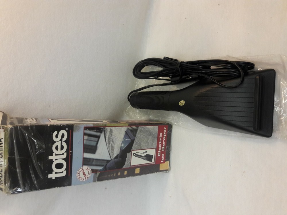 TOTES ELECTRIC ICE SCRAPER