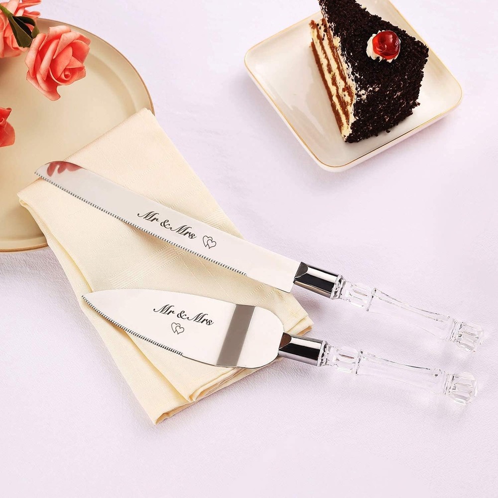 Elegantly Engraved Mr & Mrs Wedding Cake Knife Set – Timeless Silver Classic