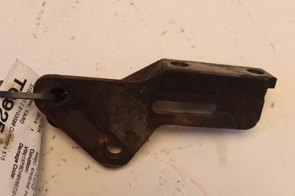 2013-2017 PETERBILT 579 CUMMINS ISX15 ENGINE BRACKET SUPPORT 3103601 OEM