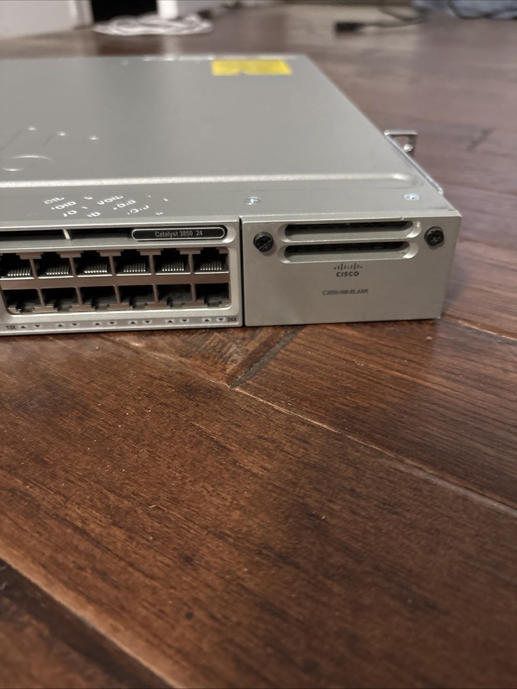 Cisco Catalyst WS-C3850-24T 24-Port Gigabit Switch without Network Module