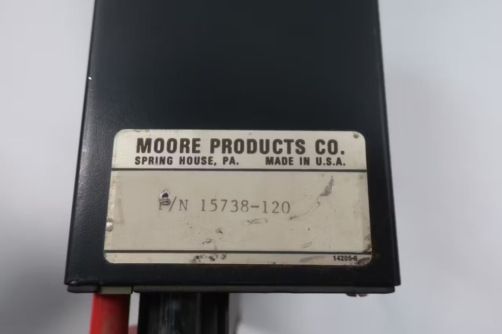 Moore 15738-120 Digital Single Loop Controller