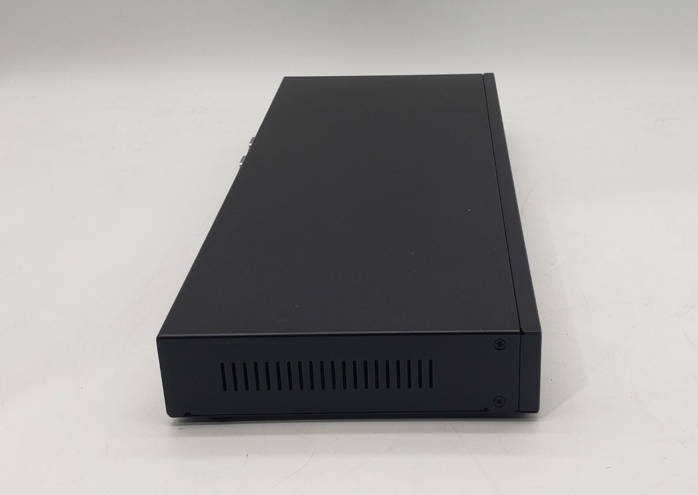 DemoPad Centro 8 Control Center Processor / No accessories.