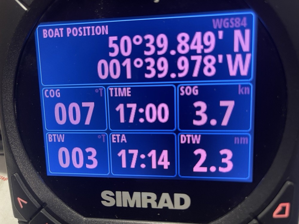 Simrad IS40 NMEA2000 Instrument Data Display 10565976