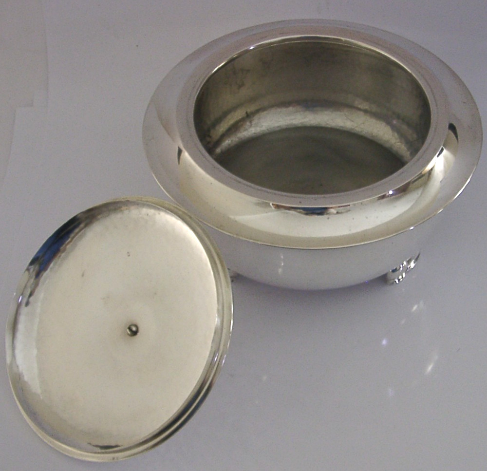 STUNNING LARGE 470g 835 SOLID SILVER ARTS & CRAFTS LIDDED BOWL c1920 PLANISHED