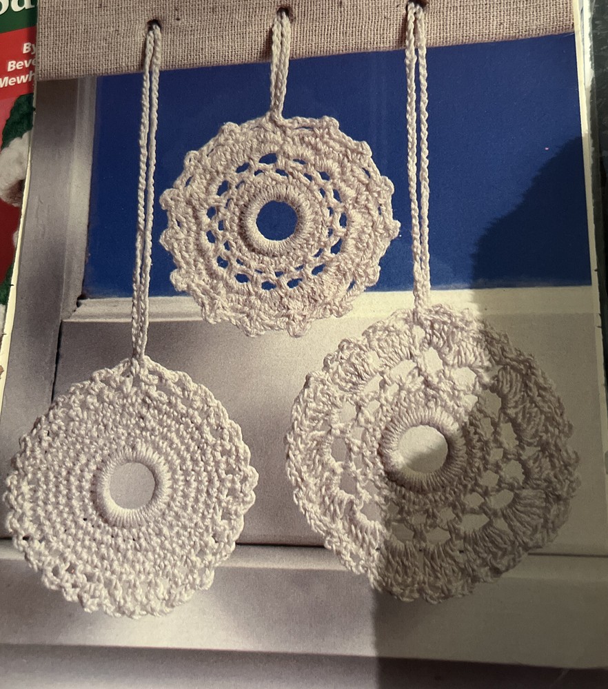 ~CHRISTMAS “Christmas Shade Pulls” PATTERN~
