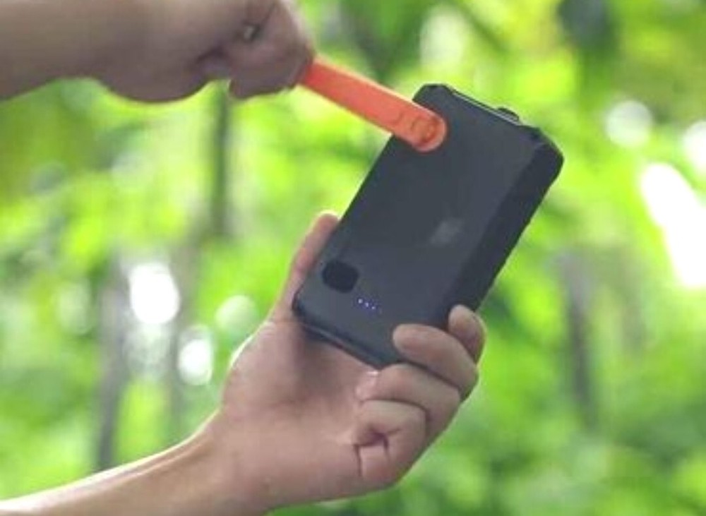 DYNAMO HAND CRANK SOLAR POWERED USB POWERBANK 12000mah