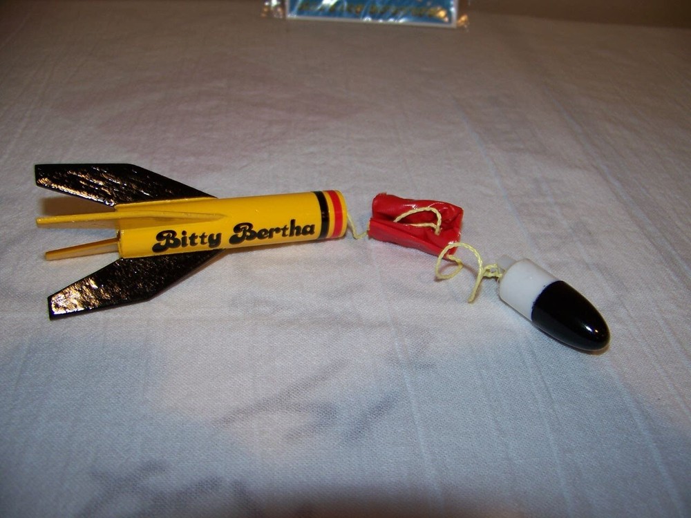 OLLIE-OOP BITTY BERTHA 4" Model Rocket, PRO- Built, Not Flown, NEW