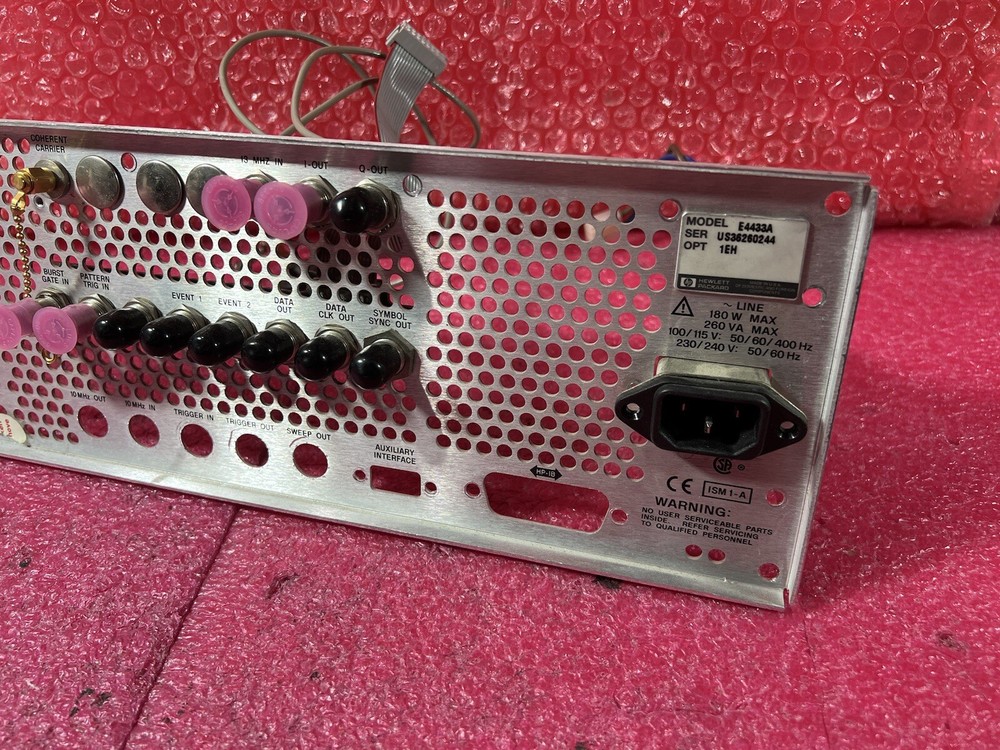 Agilent /Keysight E4433A ''Rear Panel Only'' OPT 1EH E4400-60036