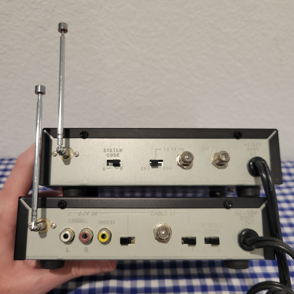 Archer 15-1958A A/V Wireless Distribution System Receiver and Transmitter