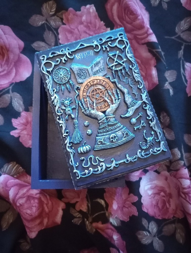 Witches Spell Tarot Card Holder