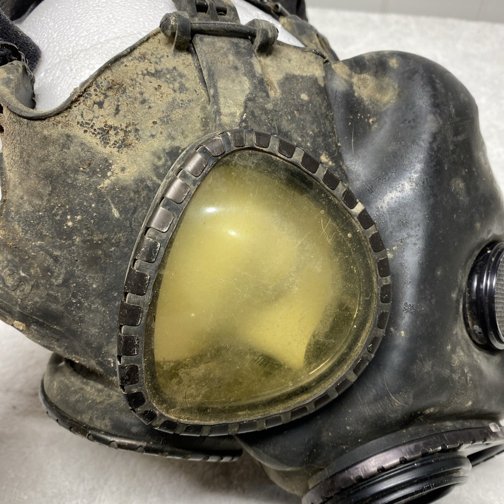 Old Gen black M7 Gas Mask