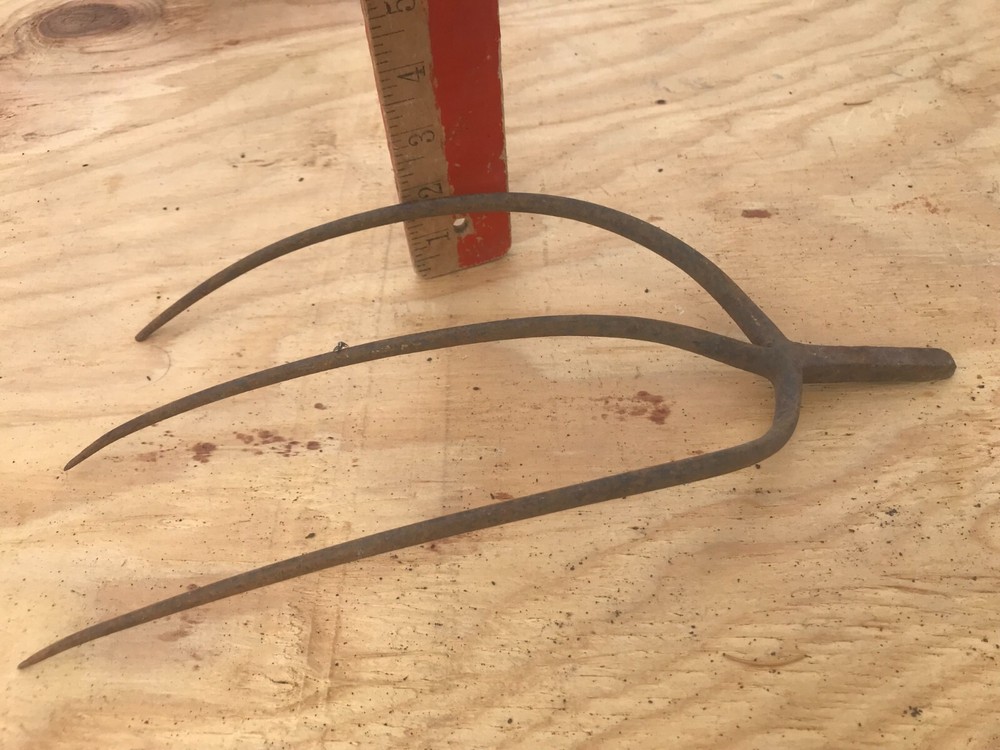 Fork Rake Head 3 Thines Rusty Rustic no handle Original Vintage Primitive Metal