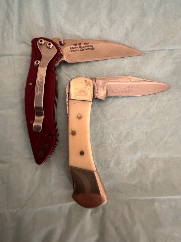 POCKET KNIFES, CONVENIENT, GOOD CONDITION, SO NICE, LIGHT.