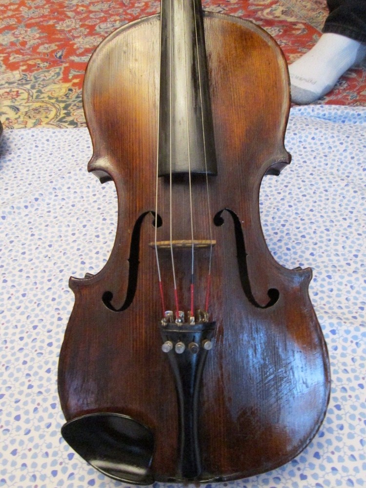 VERY, VERY OLD FULL SIZE VIOLIN