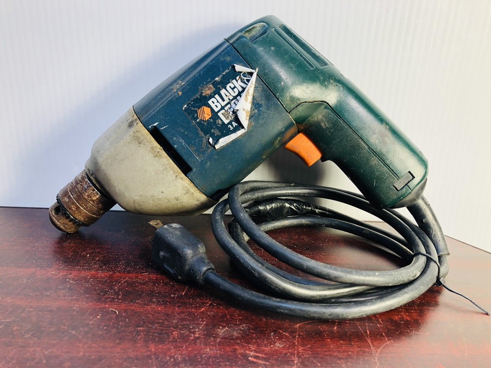 BLACK & DECKER 3/8" Variable Speed Drill Model 7190 Reversible With Chuck