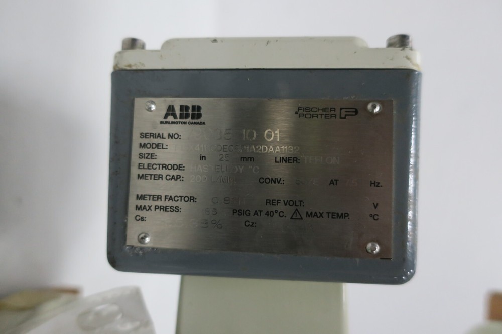 Abb 10DX4111CDE09P1A2DAA1132 Magnetic Flow Meter 200lpm 1in