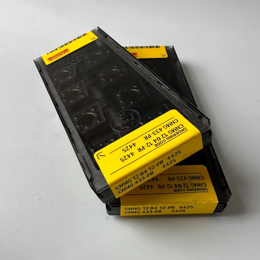 10Pcs/BOX Sandvik CNMG120412-PR 4425