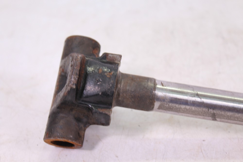 2001 POLARIS RMK 800 SPINDLE / KNUCKLE