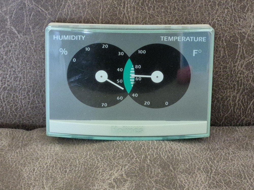 Holmes - Indoor Thermometer & Humidity Level Reader