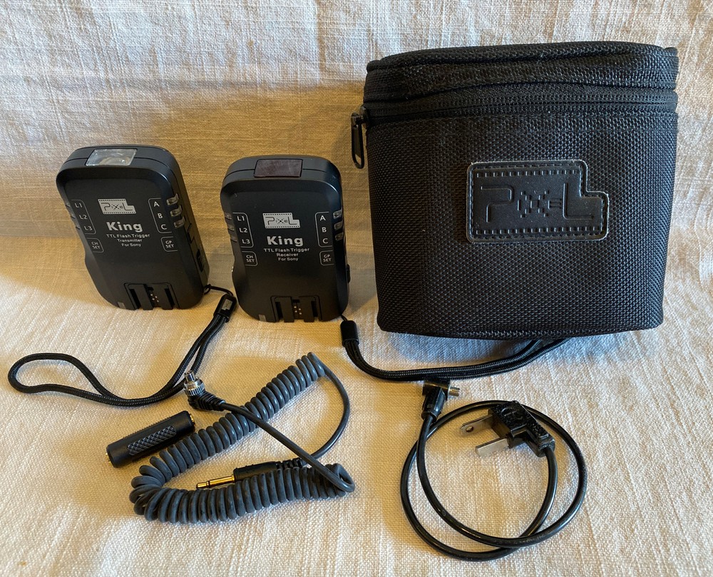 Pixel King Wireless TTL Flash Trigger Transmitter & Receiver, Nice