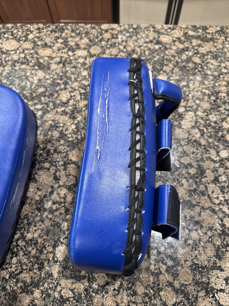 GTMA, Muay Tie , Kick Pads