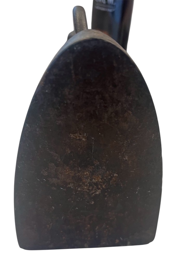 Antique Cast Iron Sad Iron B&CO #5