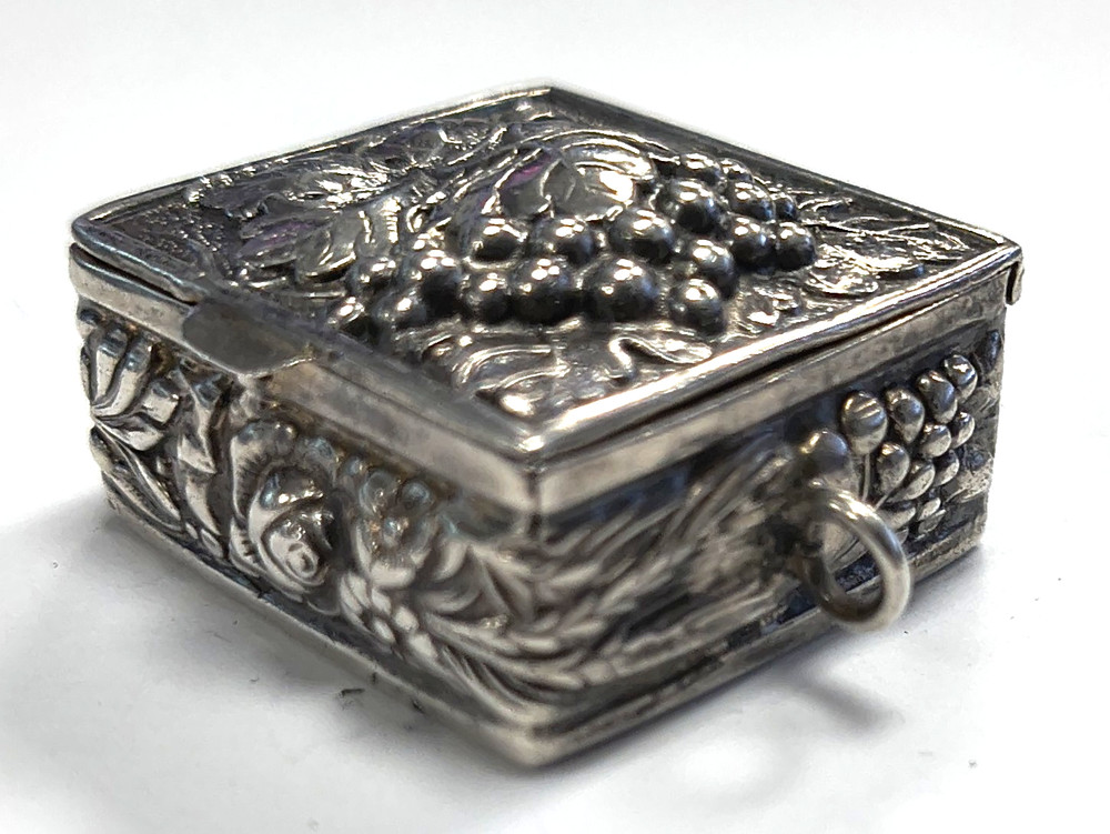 Vintage Sterling Silver 925 Grape & Leaf Pillbox Chatelaine / Pendant Box