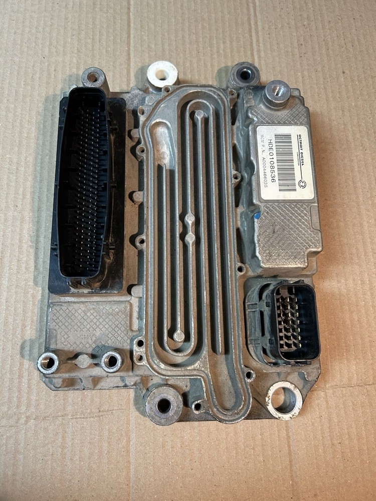 DETROIT DIESEL DD15 CASCADIA ECM ENGINE CONTROL MODULE A00466036