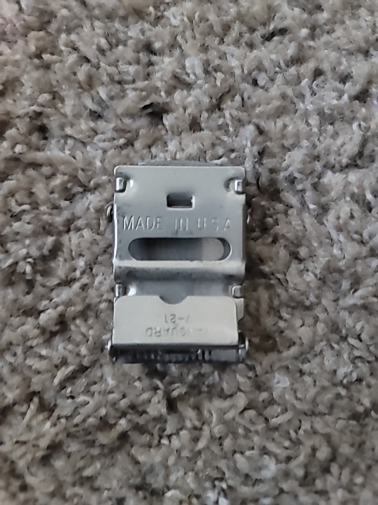 U S NAVY V 21 BELT BUCKLE